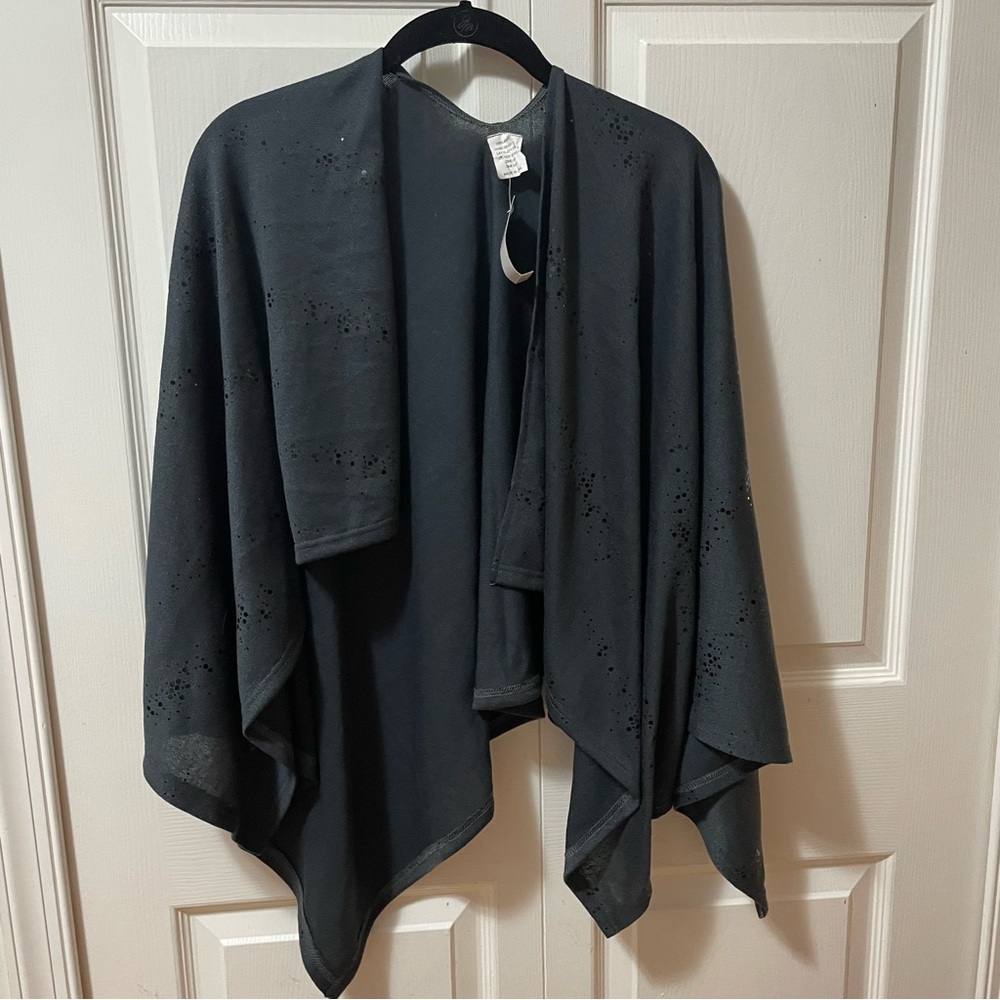 Shaw/Cape Van Heusen Womens One Size Pretty Stone Grey Cut-Out NEW W/TAGS